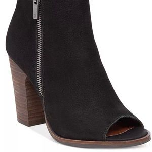 Lucky Brand Lamija Leather peep toe pumps booties so cute! Block heel size 8.5